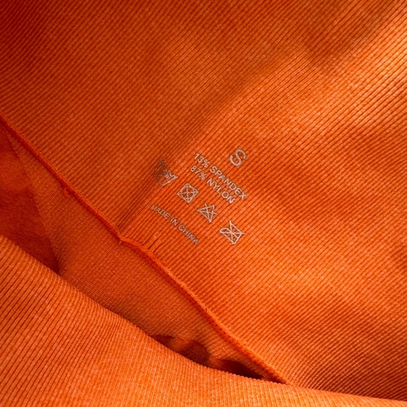 NVGTN Sunset Orange Contour Seamless Leggings Size S - Picture 4 of 4